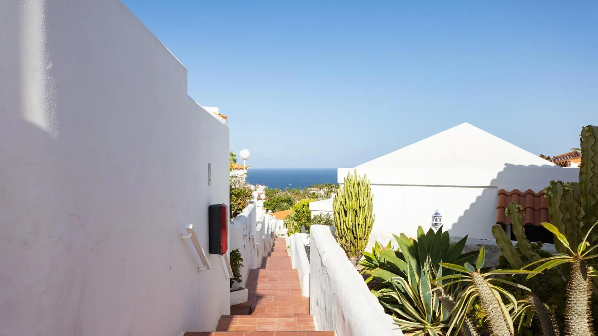 Home2Book Stunning Views Bungalow Costa Adeje 阿德耶